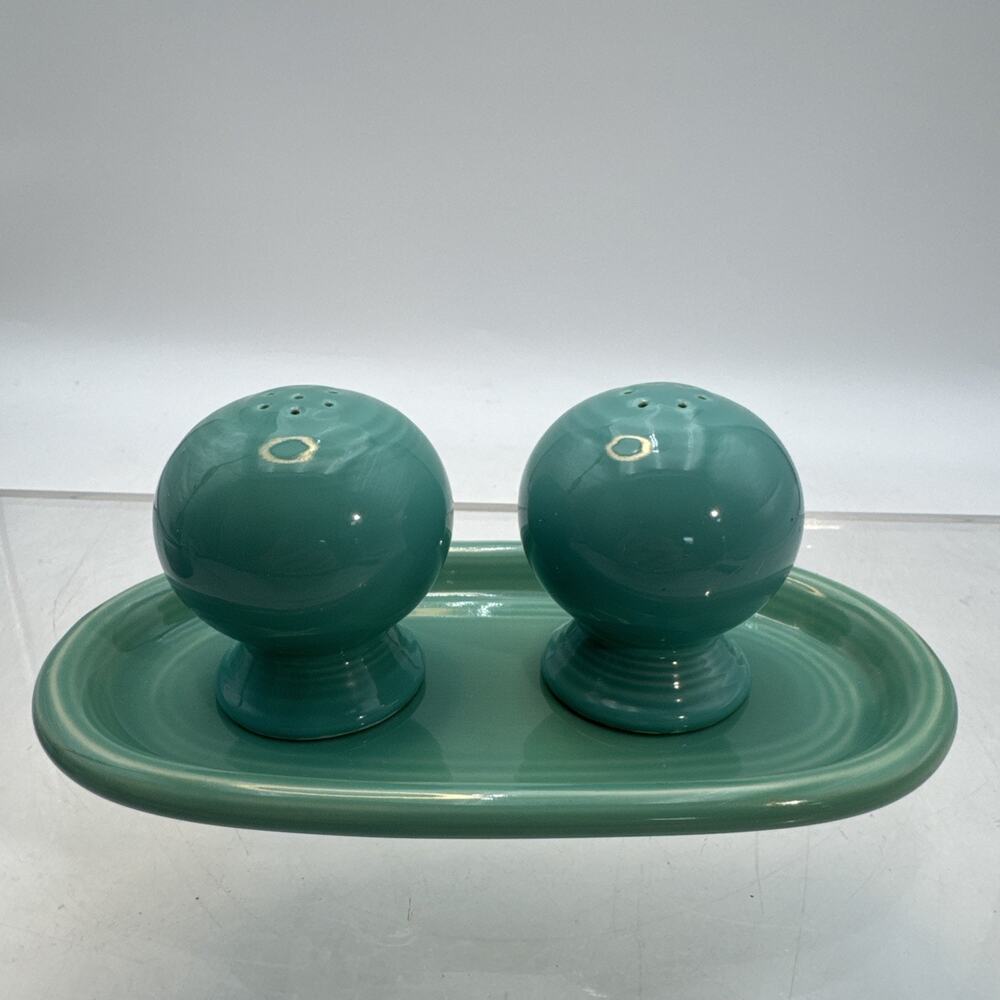 Vtg Fiesta Ware Tourquose Ball Salt and Pepper Shaker Set 2.5 in/Tray Marriage